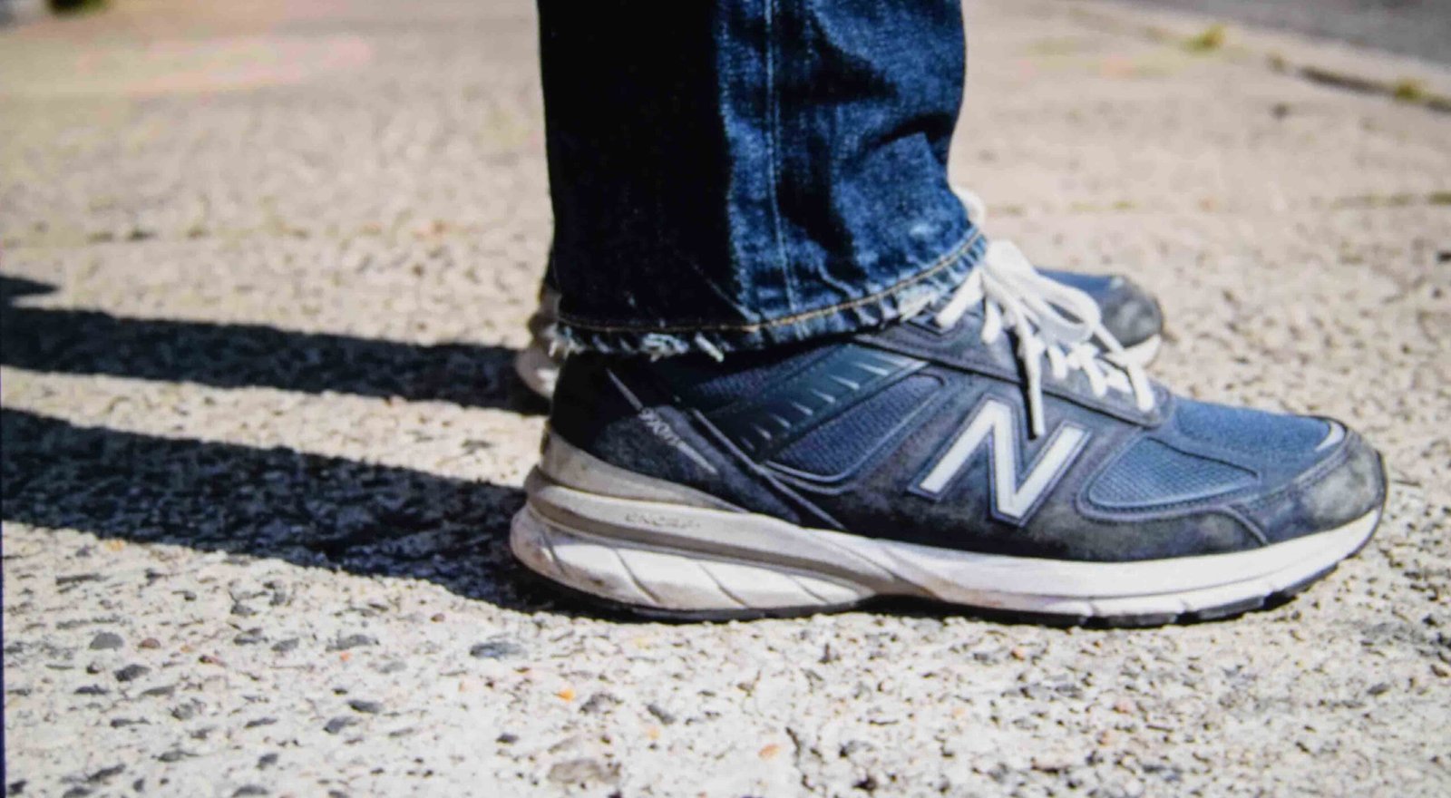 The correct hem break on baggy jeans for short women with no fabric pooling